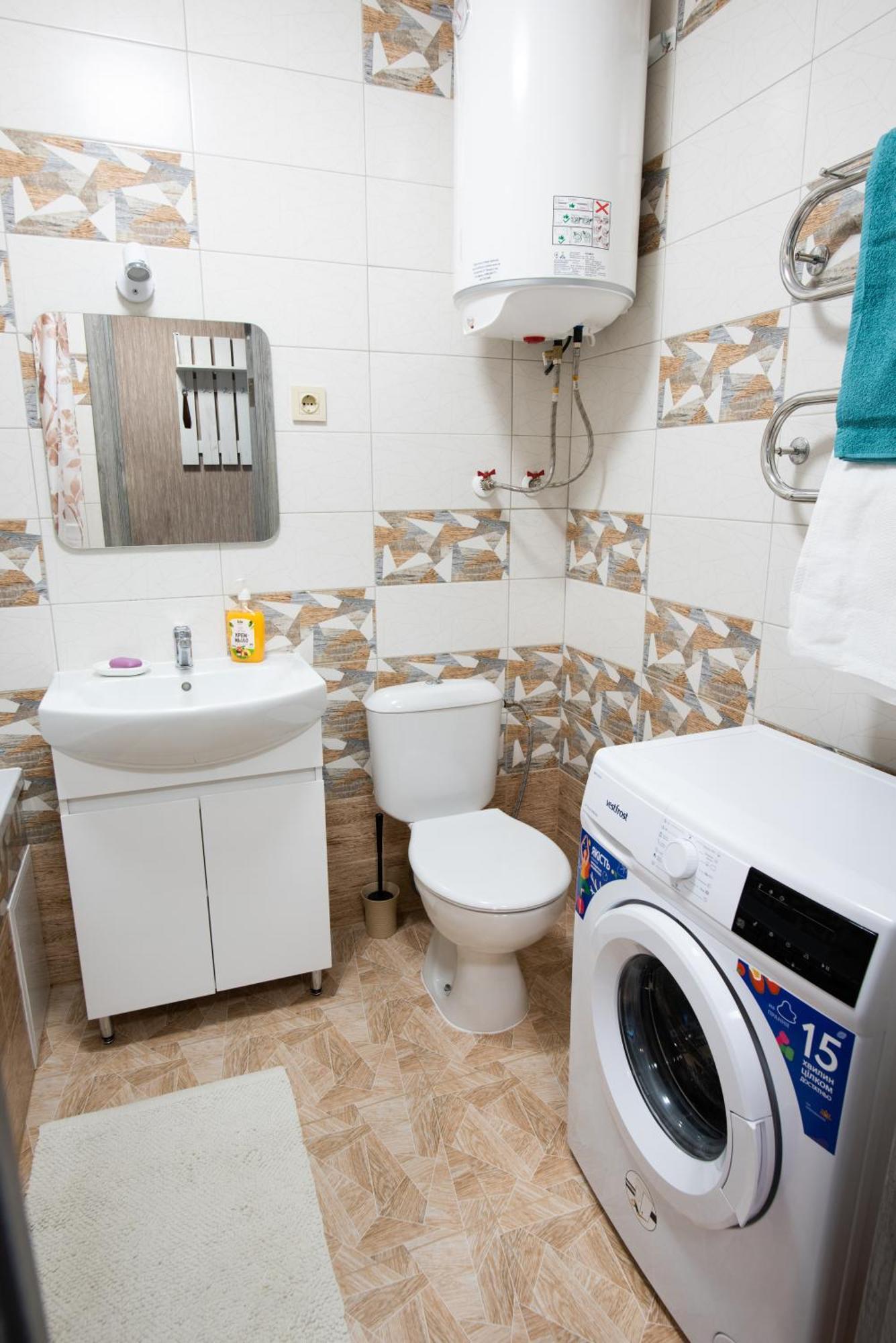 Академіка Корольова 20 1 Apartment Cherkasy Luaran gambar